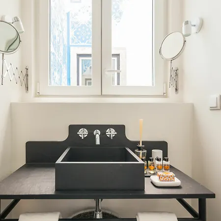 Apartment Almaria Ex Libris Chiado Lisbon